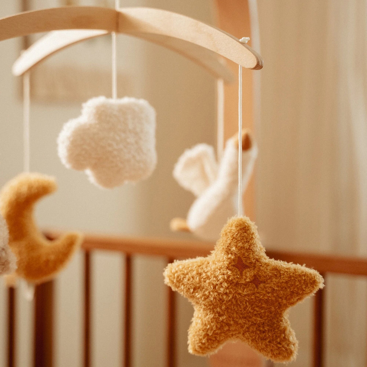 Mobile Musical de Madeira Newborn Naturals - Little Dutch
