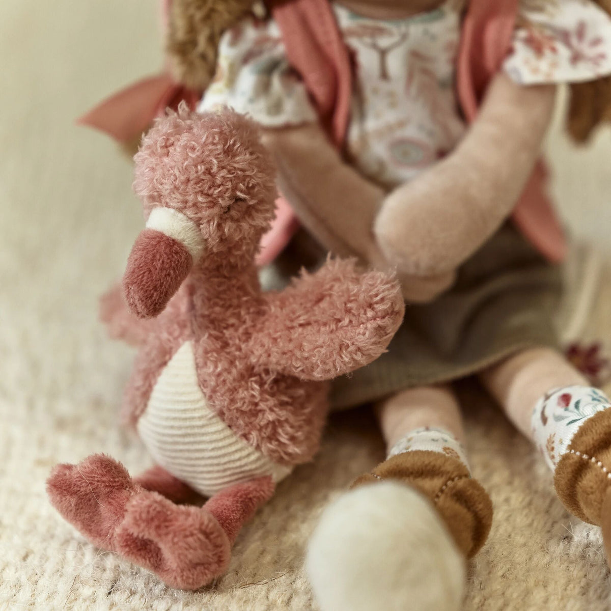 Boneca de Pano Ranger Rosa Little Dutch - ambiente