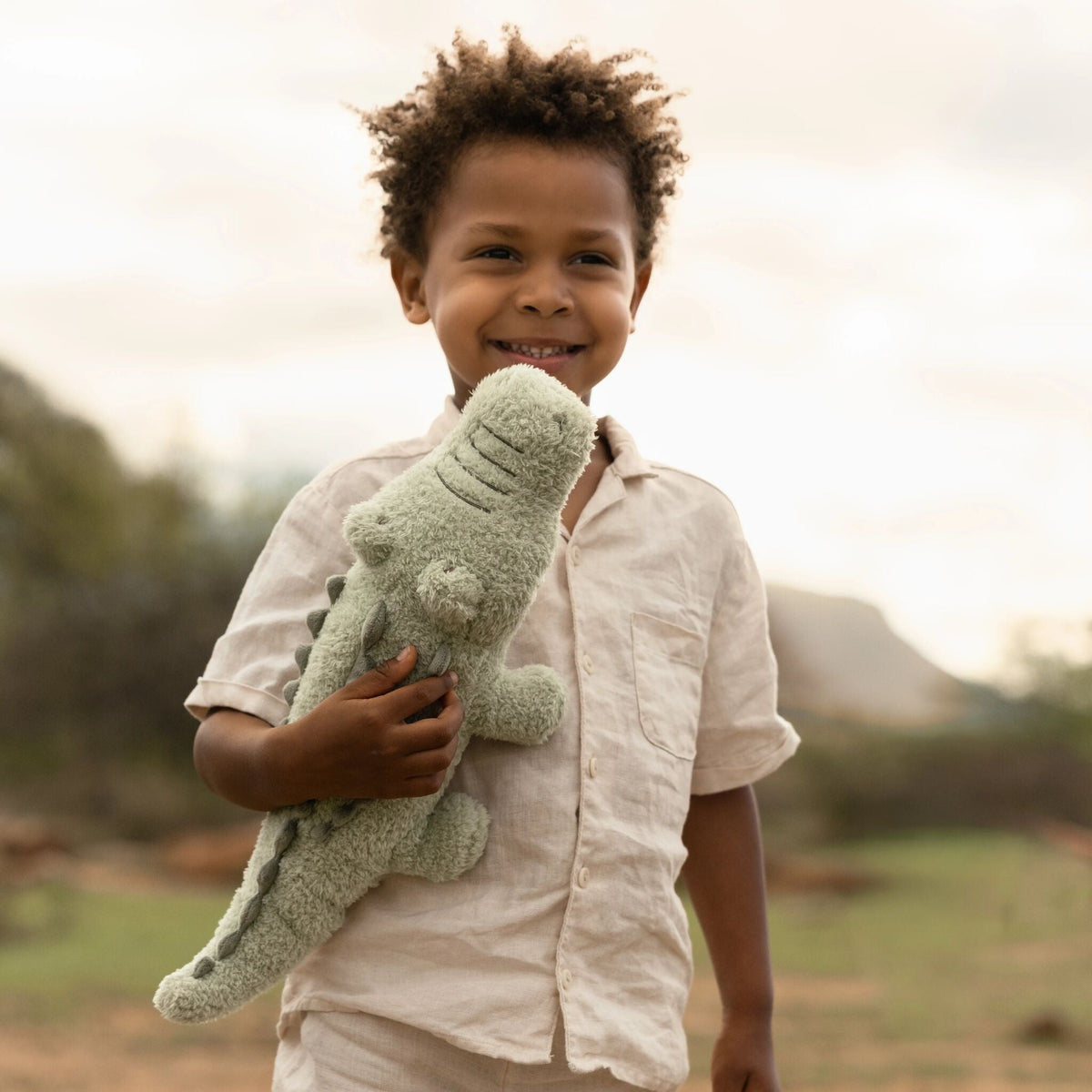 Peluche Crocodilo Verde Safari Friends Little Dutch - pormenor