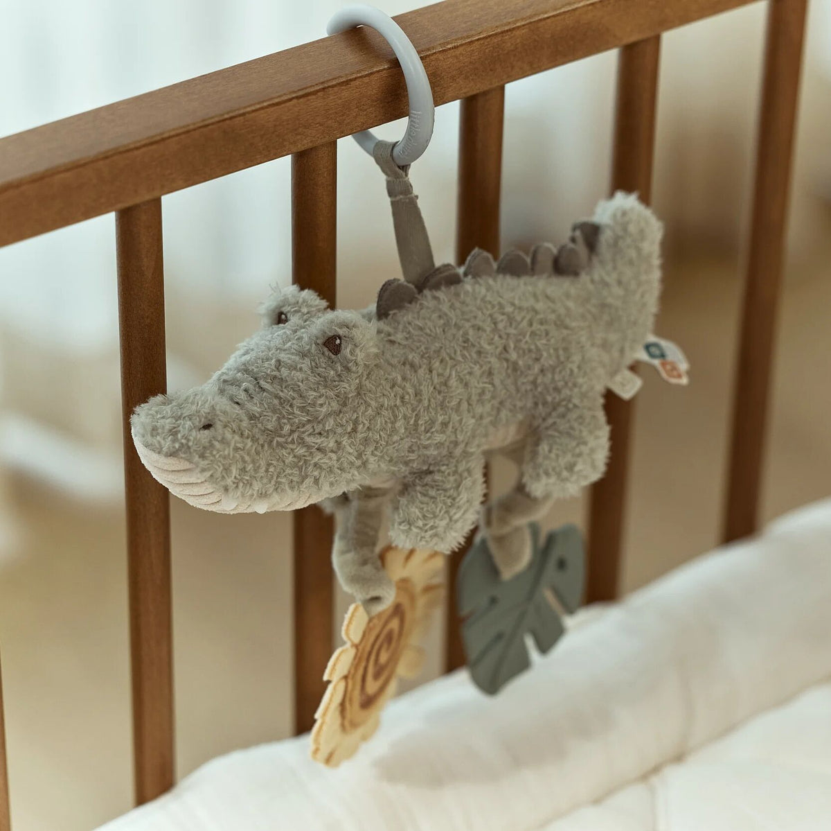Pendente Crocodilo Little Dutch preso à cama
