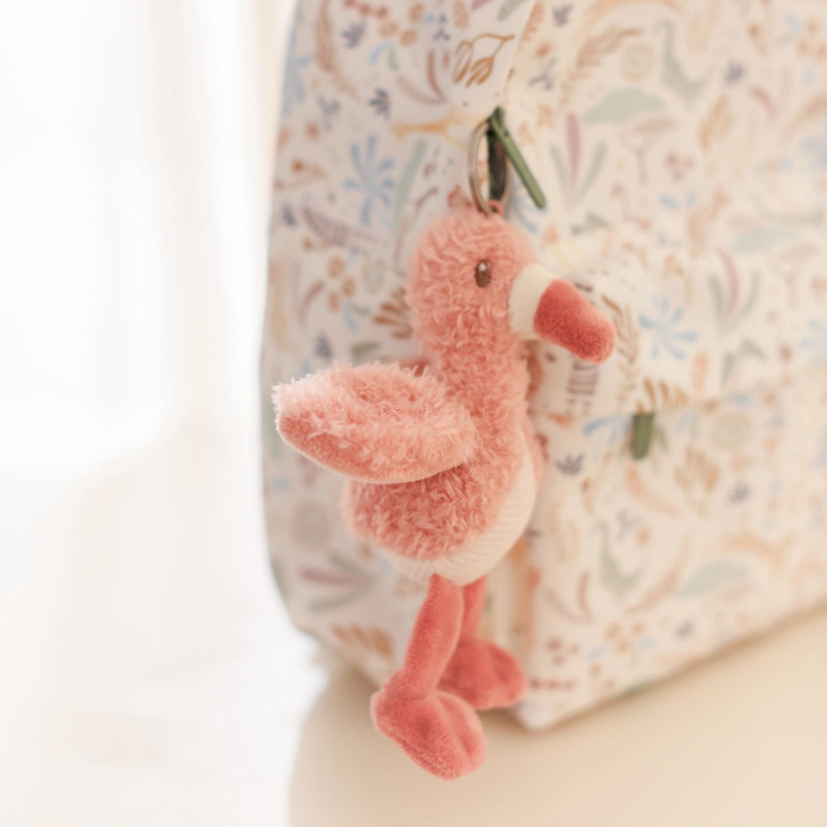 Porta-Chaves Flamingo Little Dutch - em uso