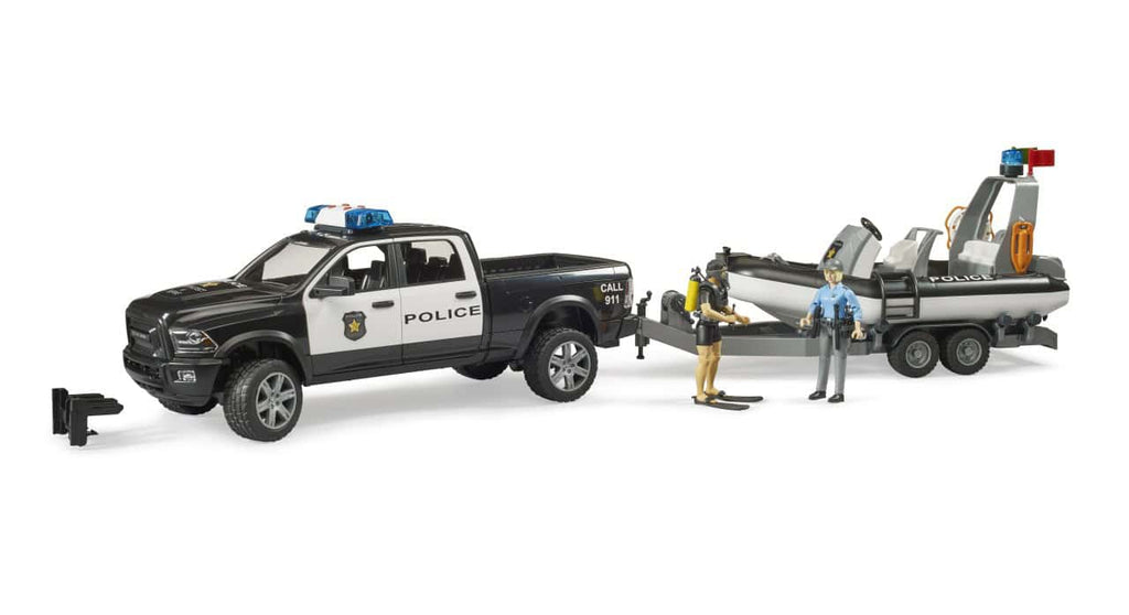Pickup Ram 2500 | Polícia com Atrelado e Barco