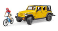 Jeep Wrangler Rubicon Unlimited c/ bicicleta e ciclista