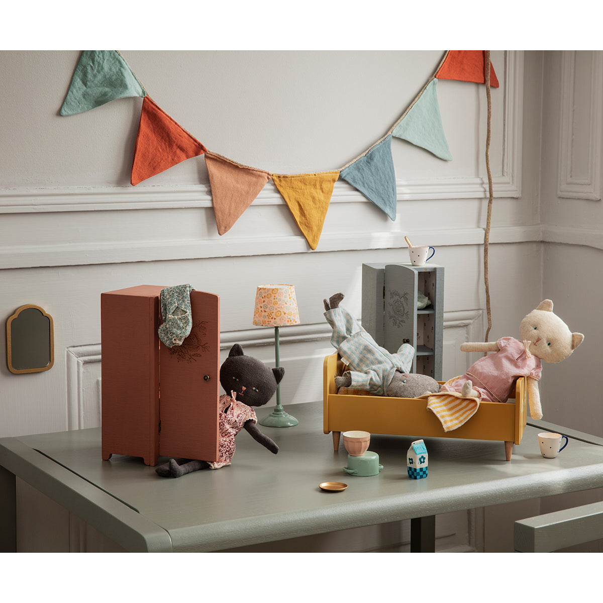 Cama de Madeira Mini – Yellow Maileg - imagem 2
