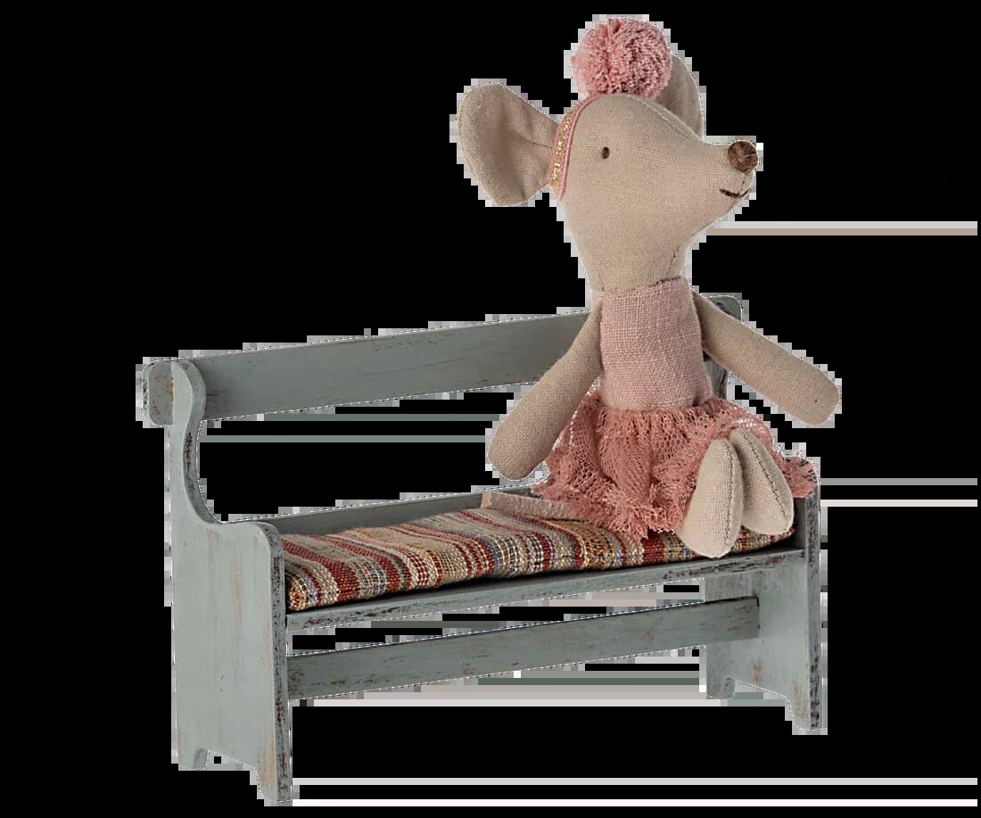 Bench  |  Mouse
