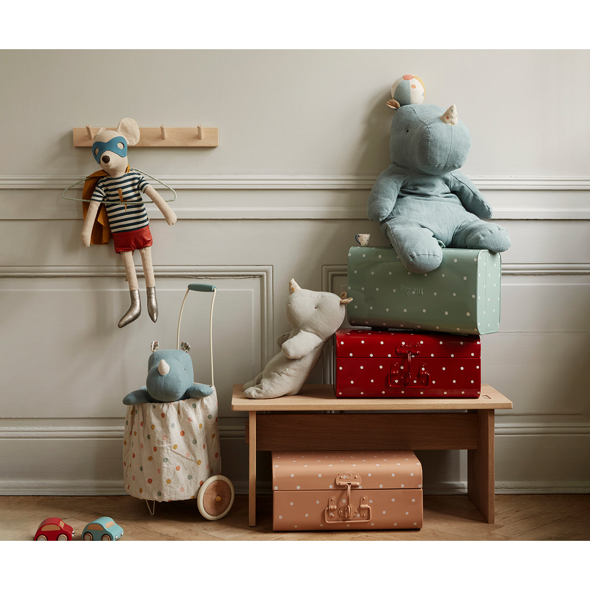 Rinoceronte de Peluche Safari Friends Large Dusty Blue Maileg - imagem 3