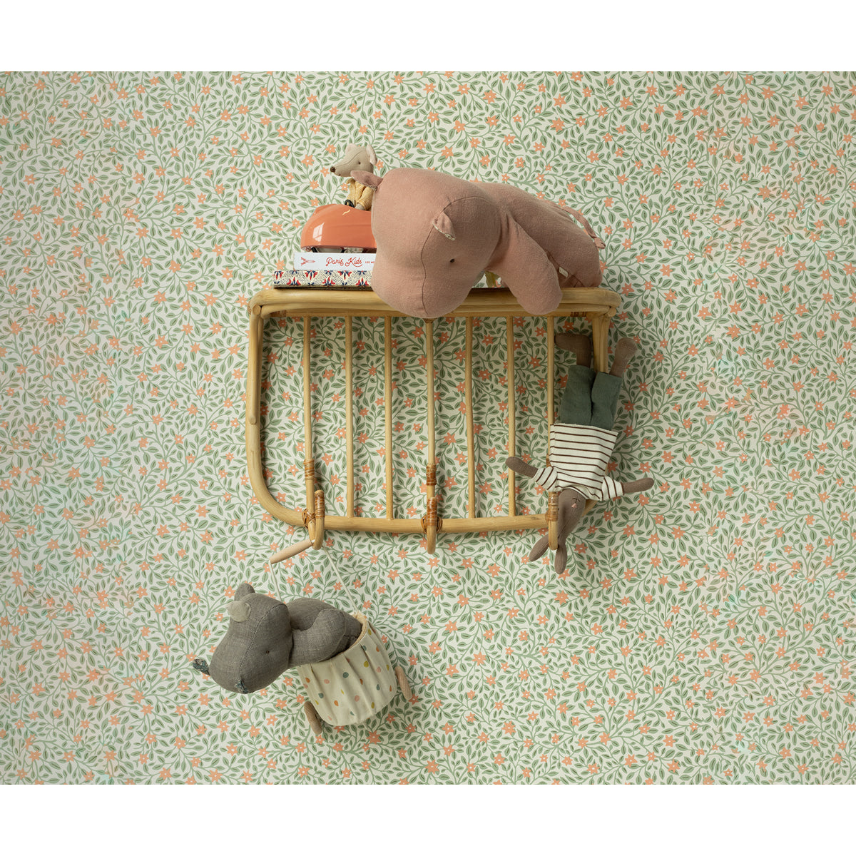 Rinoceronte de Peluche Small – Grey – Safari Friends Maileg - imagem 3