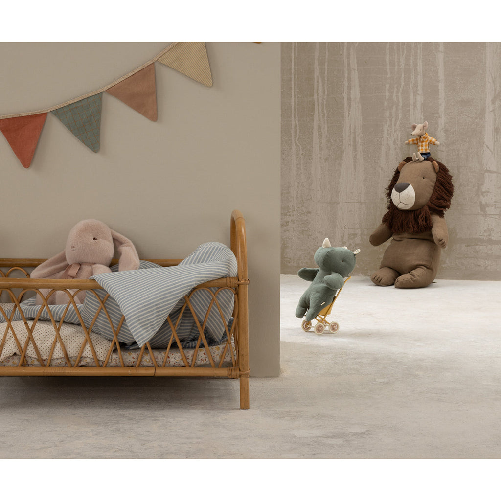 Rinoceronte de Peluche Pequeno Pine – Safari Friends Maileg - imagem 2