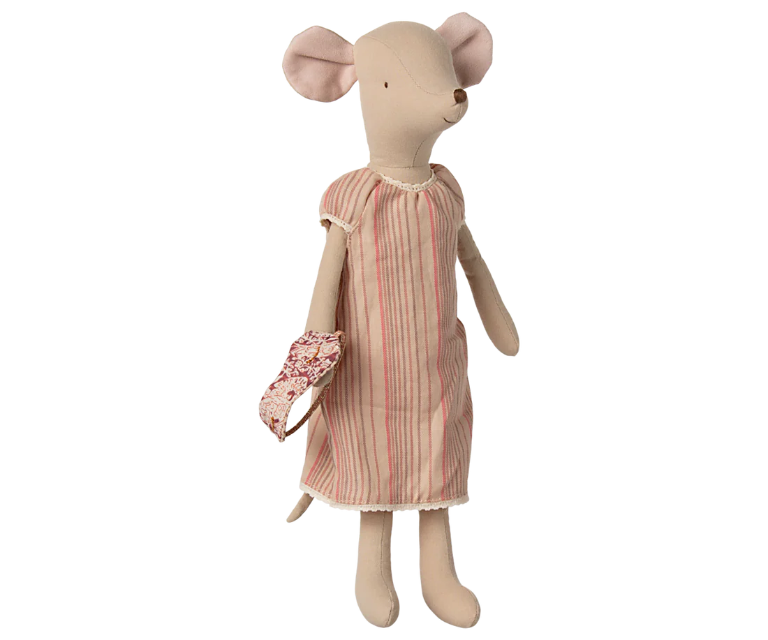 Medium Mouse | Nightgown