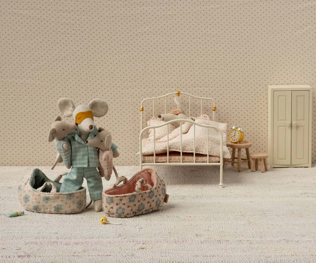Baby Mouse in Carry Cot | Maileg | Blue