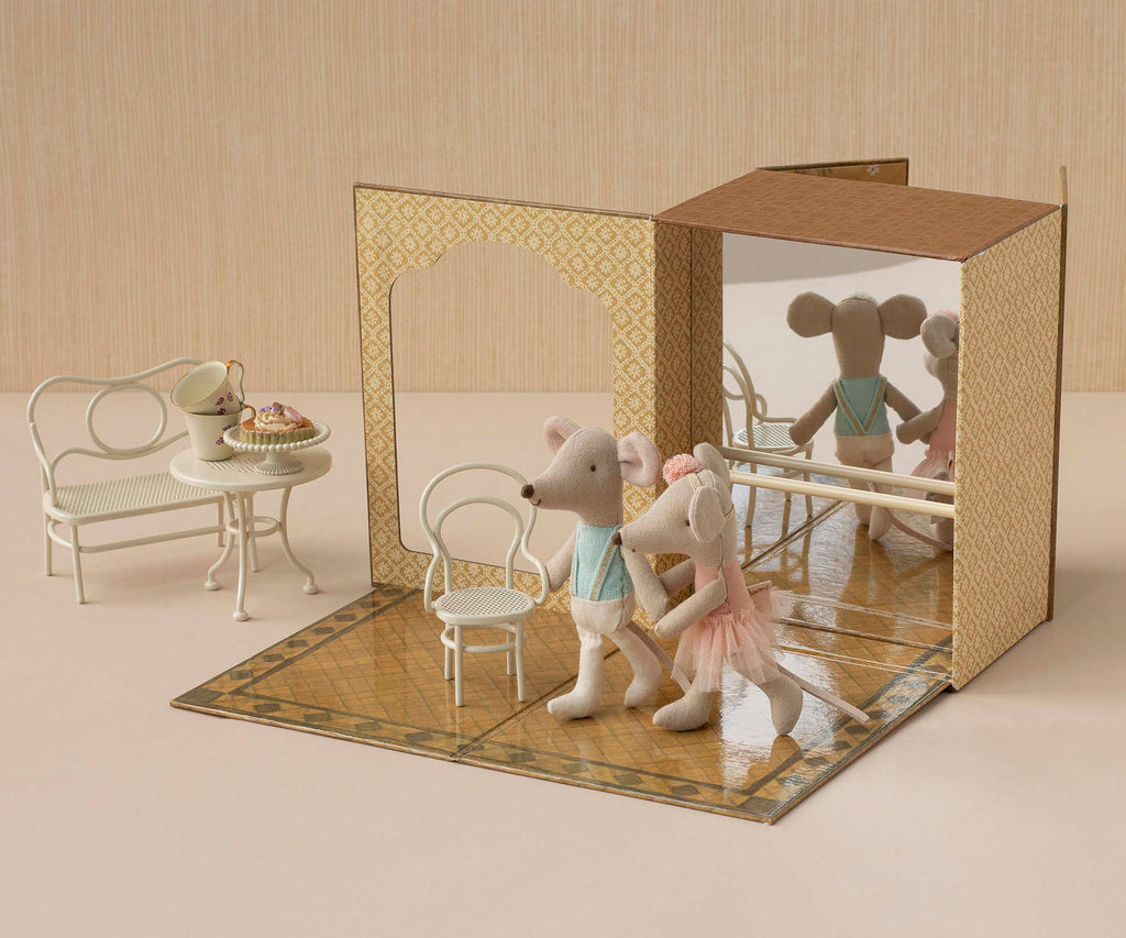 Ballet mice in dance studio | Maileg | Little sister and brother