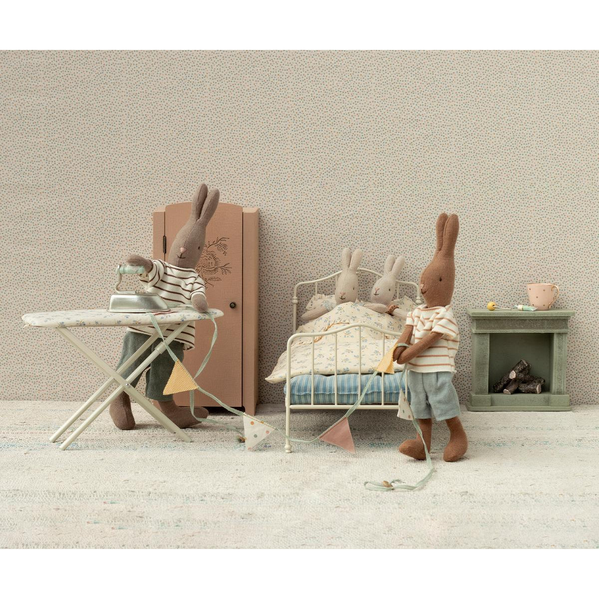 Ferro e Tábua de Engomar Miniature Maileg - imagem 5