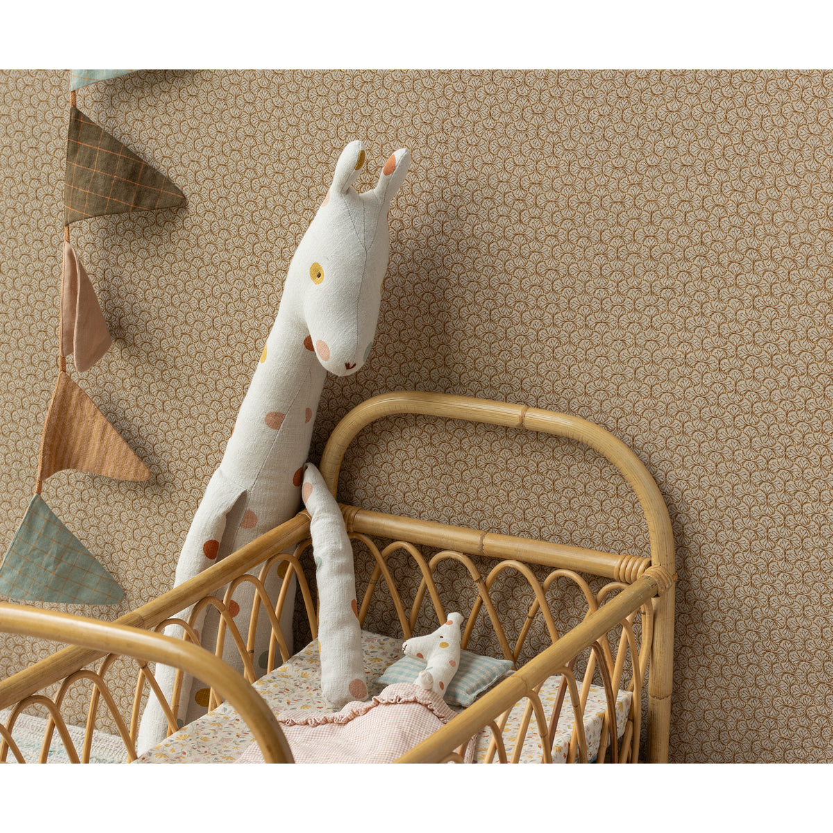 Girafa de Peluche Mini – Safari Friends Maileg - imagem 4