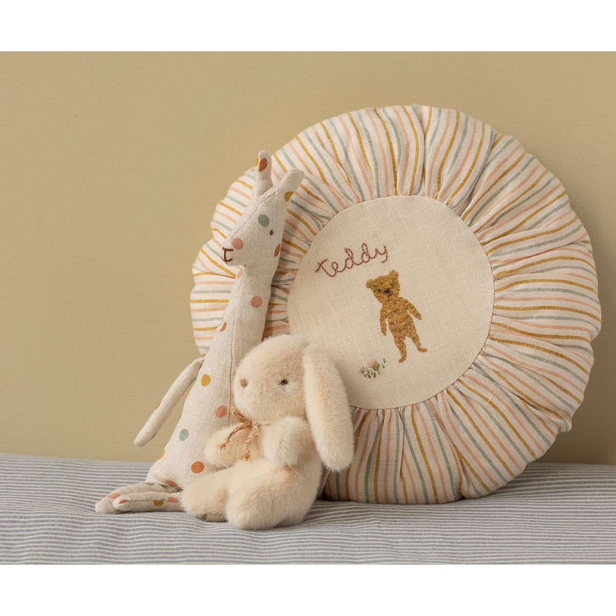 Girafa de Peluche Mini – Safari Friends Maileg - imagem 5