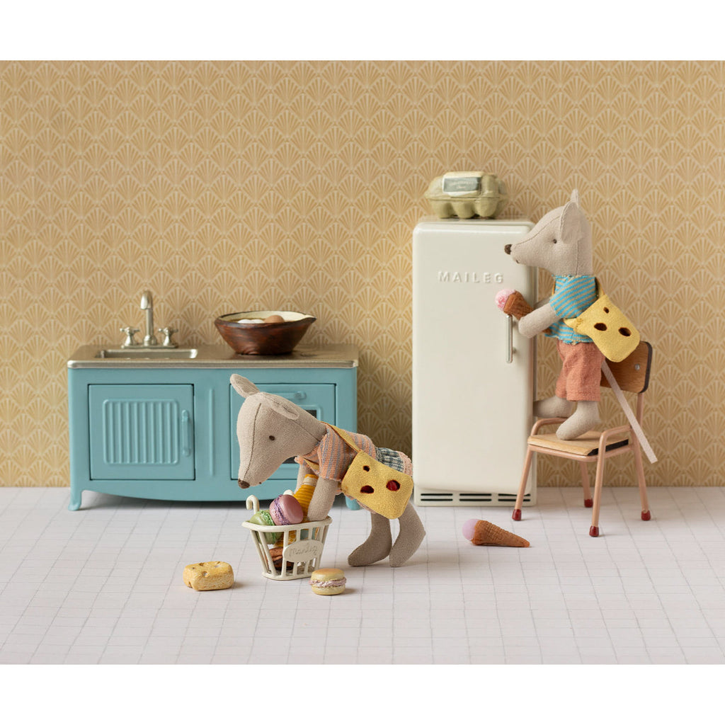 Ratinho Little Brother com Mala Maileg - imagem 6