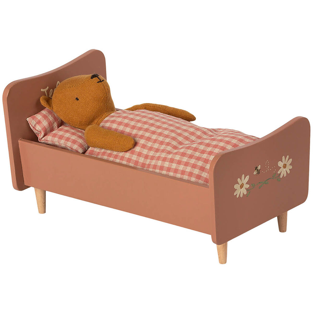 Vintage Bed | Teddy Mom | Rose