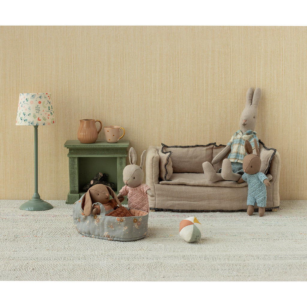 Coelho Micro Sand com Fato de Malha Rose Maileg - imagem 4