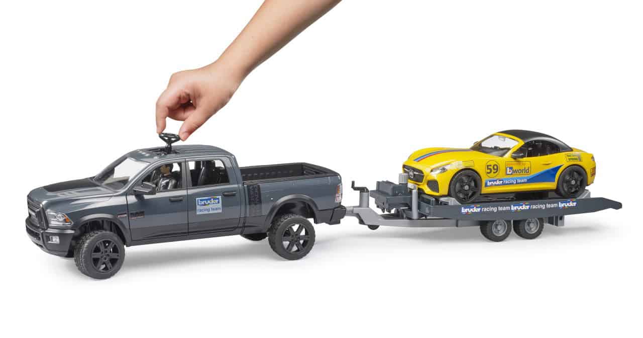 Carrinha RAM com Atrelado e Roadster