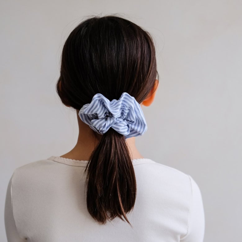 1 Scrunchie | STRIPED